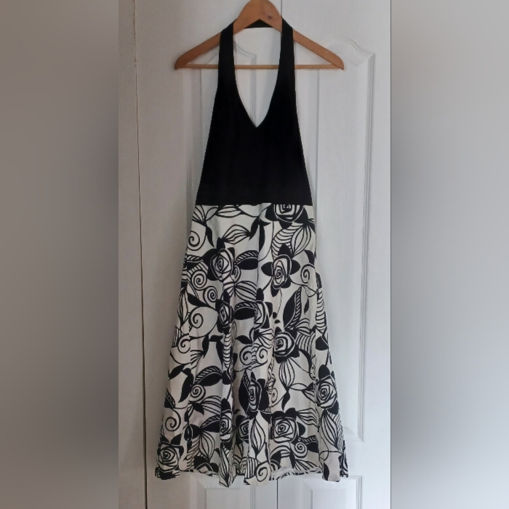Liz Claiborne halter dress. Size 10, black and white